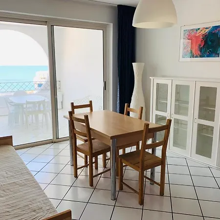 Su Paradiso Azzurro *