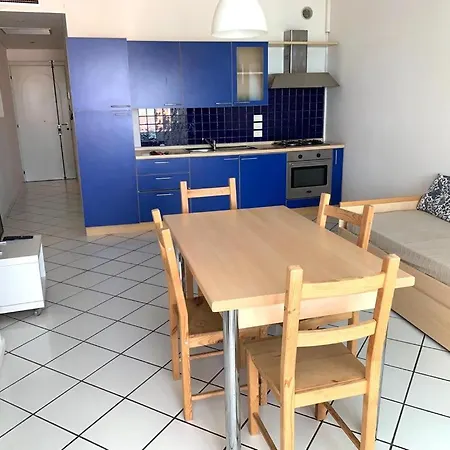 Su Paradiso Azzurro *