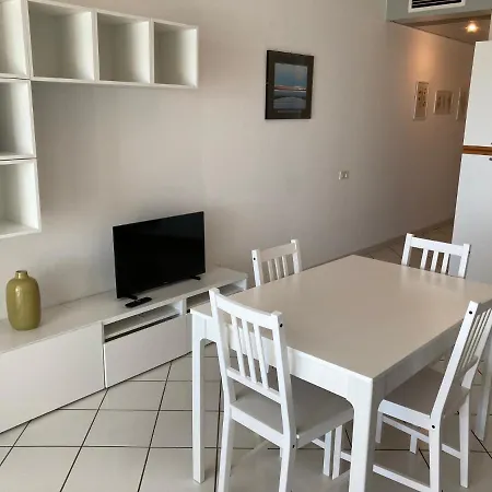 Su Paradiso Azzurro *