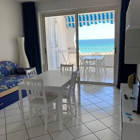 Su Paradiso Azzurro
