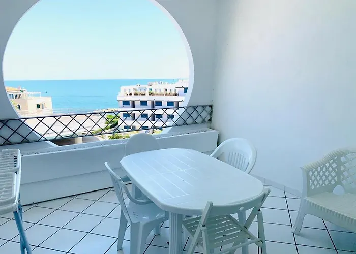 Su Paradiso Azzurro *